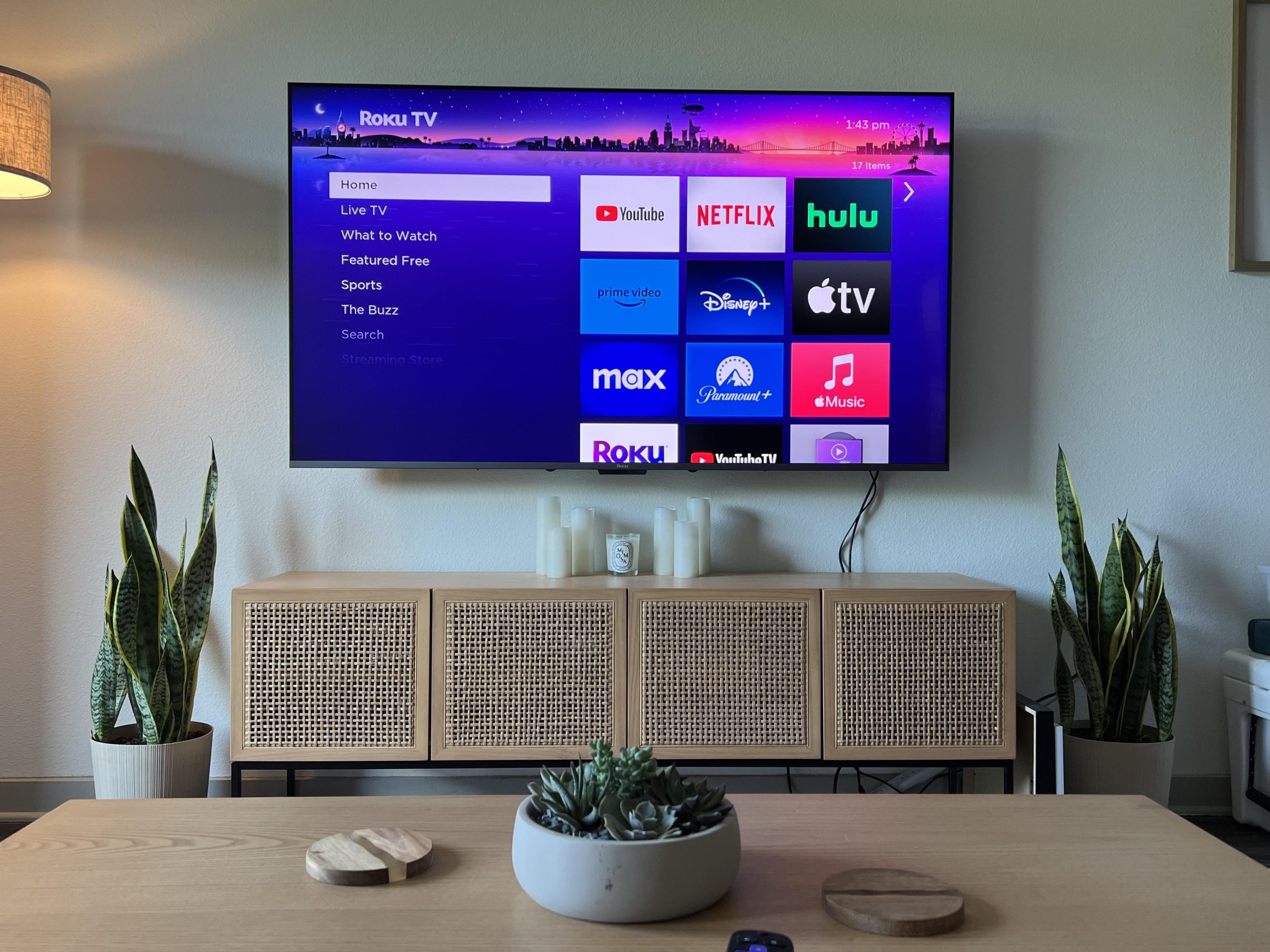 How Can A Smart TV Elevate Your Viewing Experience To Extraordinary Heights?